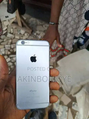 Apple iPhone 6s 64 GB Silver