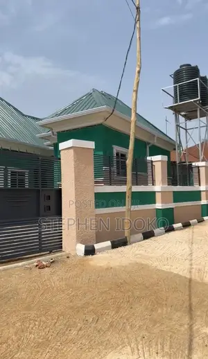 3bdrm Block of Flats in Mararaba for sale