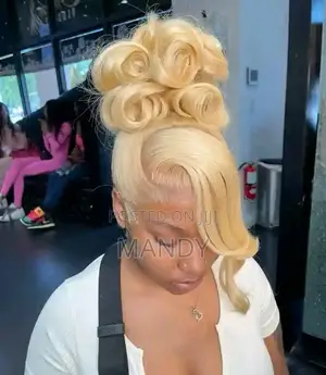 Mandy's Glam (Wigs)