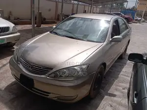 Toyota Camry 2003 Gold