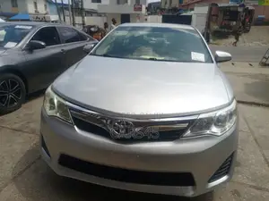 Toyota Camry 2012 Silver