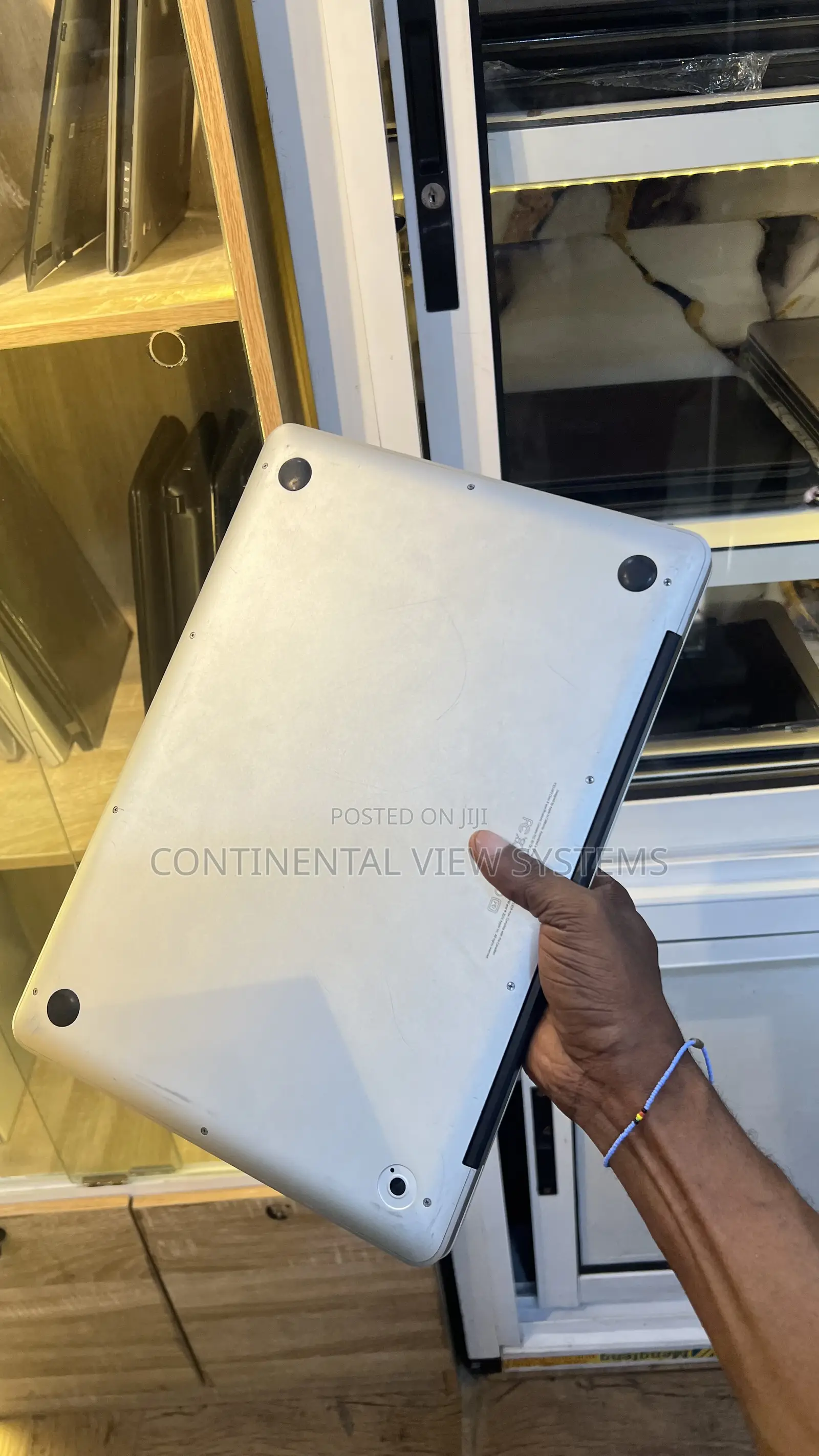 Laptop Apple MacBook Pro 2009 4GB Intel Core 2 Duo HDD 250GB