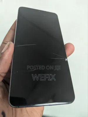 Samsung S21 Screen (Cracked)