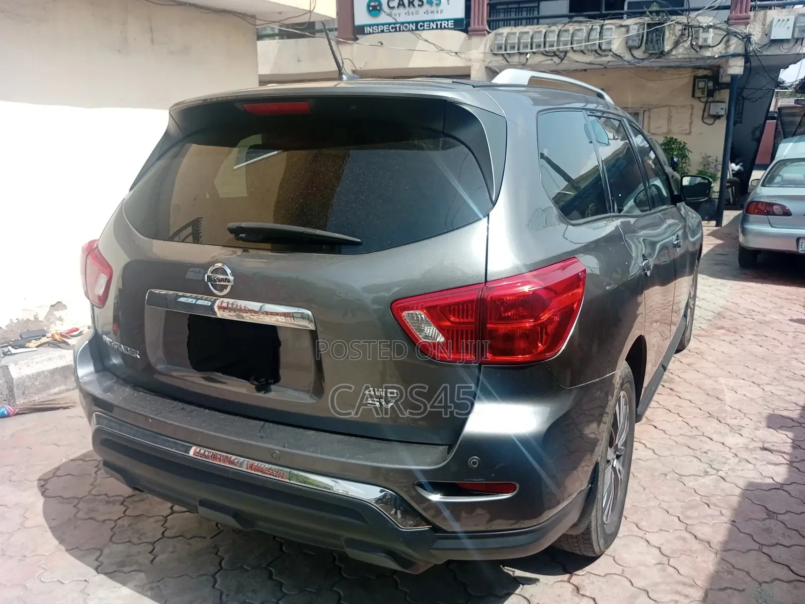 Nissan Pathfinder 2018 Gray