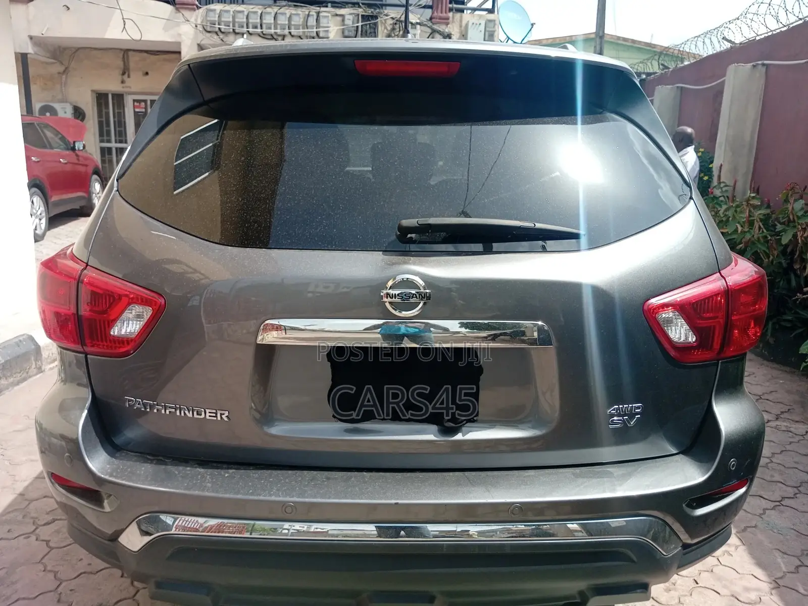 Nissan Pathfinder 2018 Gray