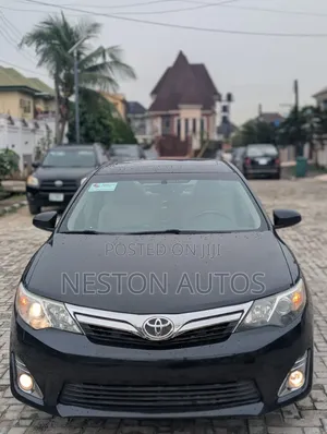 Toyota Camry XLE 4dr Sedan w/Prod. End 11/13 (3.5L 6cyl 6A) 2014 Blue