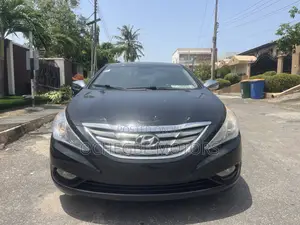 Hyundai Sonata SE 4dr Sedan (2.4L 4cyl 6A) 2014 Black