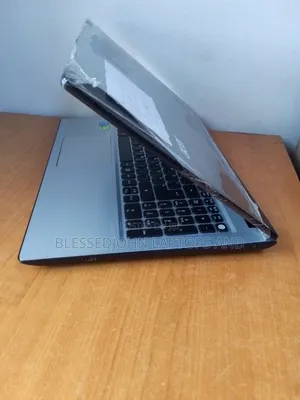 Laptop Acer Aspire V3-574 2GB Intel Core i7 HDD 1T
