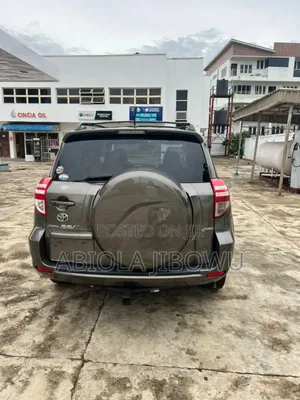 Toyota RAV4 3.5 Limited 4x4 2010 Brown