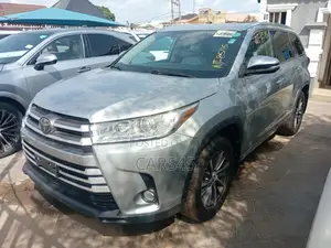Toyota Highlander 2018 Gray