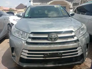 Toyota Highlander 2018 Gray