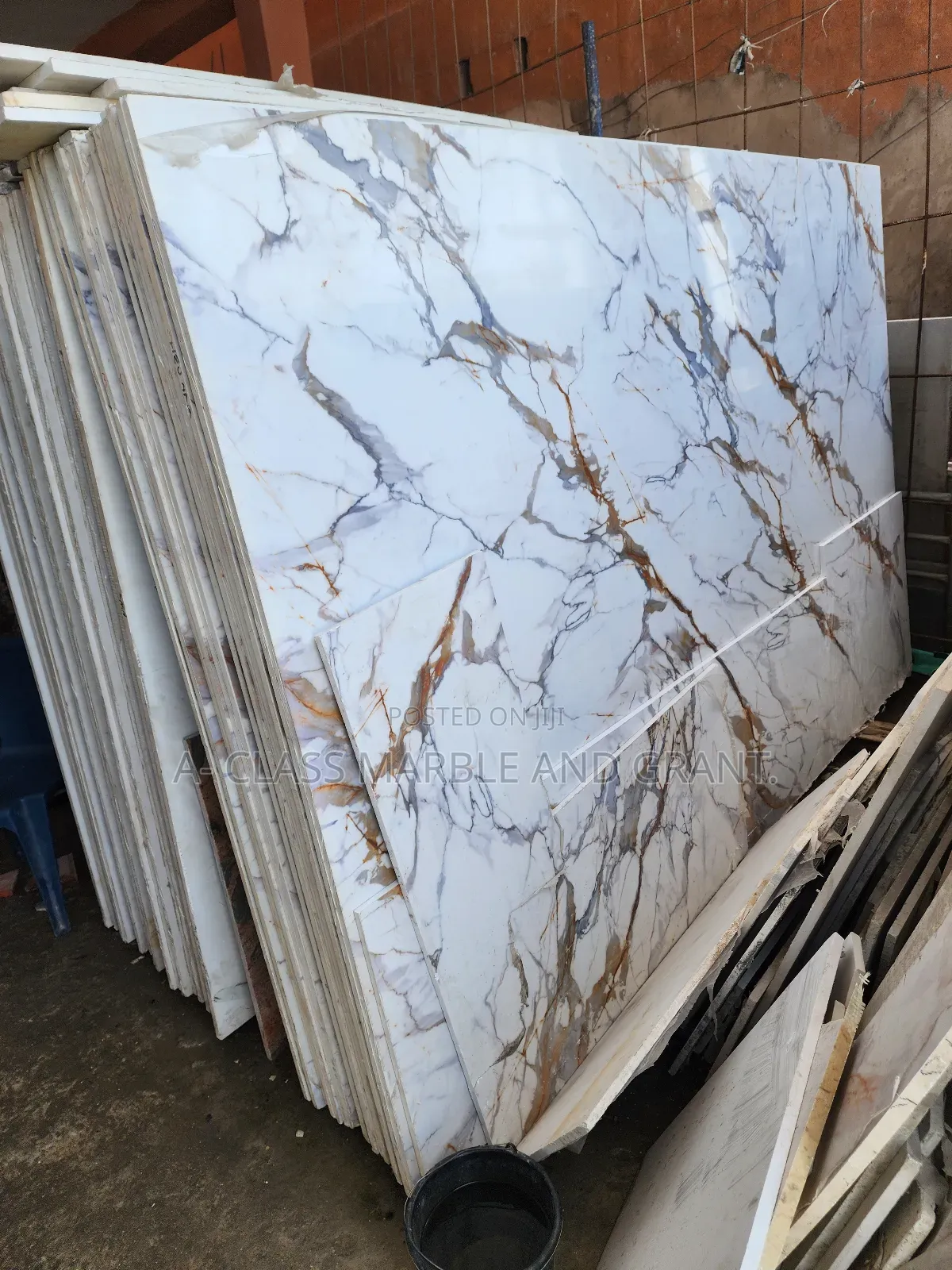 Gold Black Waves Quartz Marble