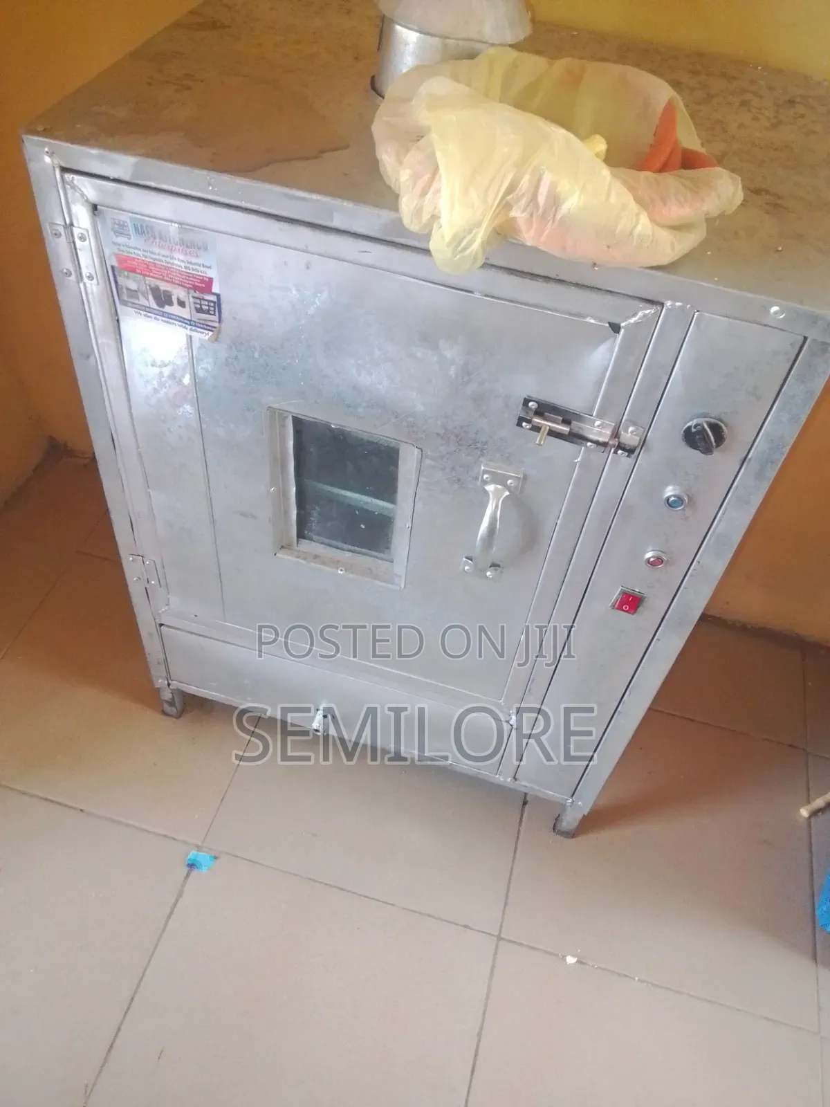 Dehydrator