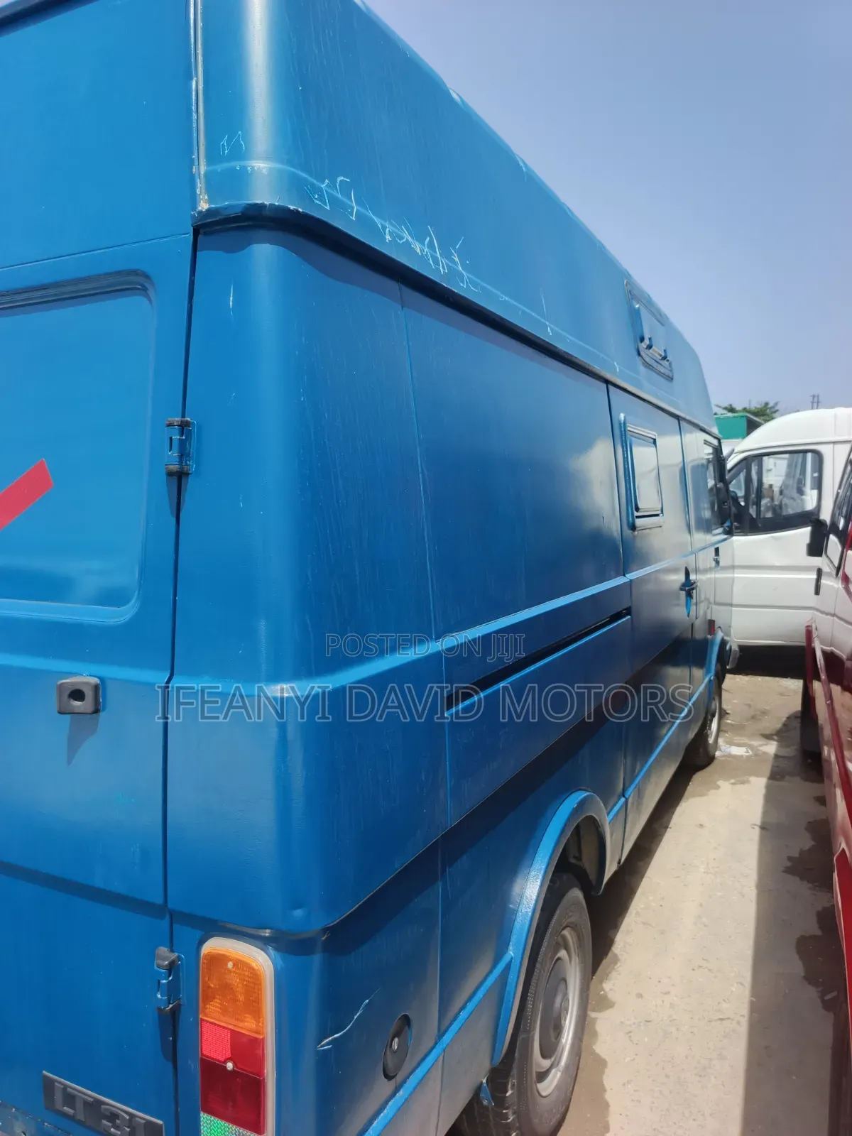 Volkswagen LT 2000 Blue