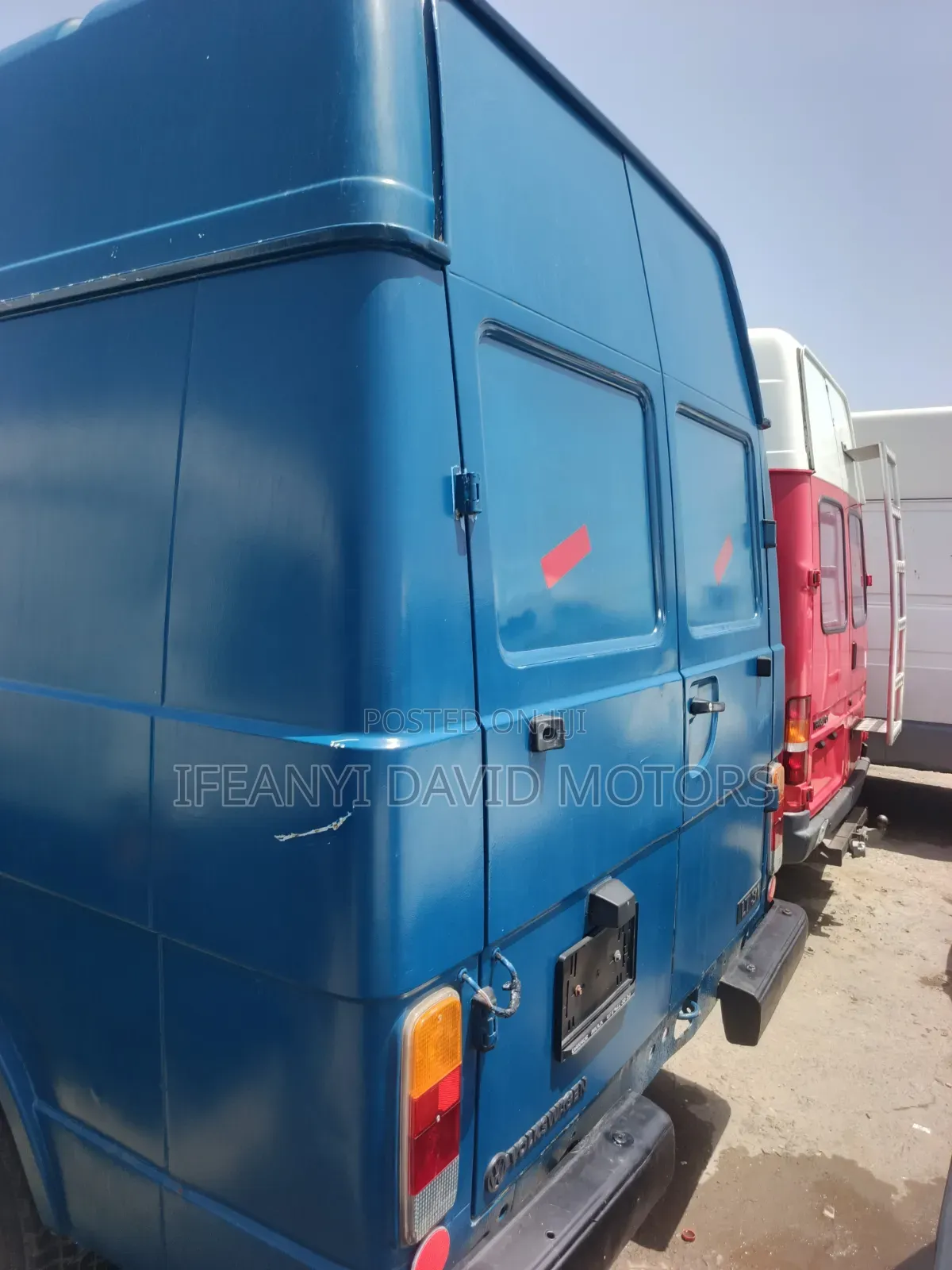 Volkswagen LT 2000 Blue