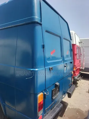 Volkswagen LT 2000 Blue