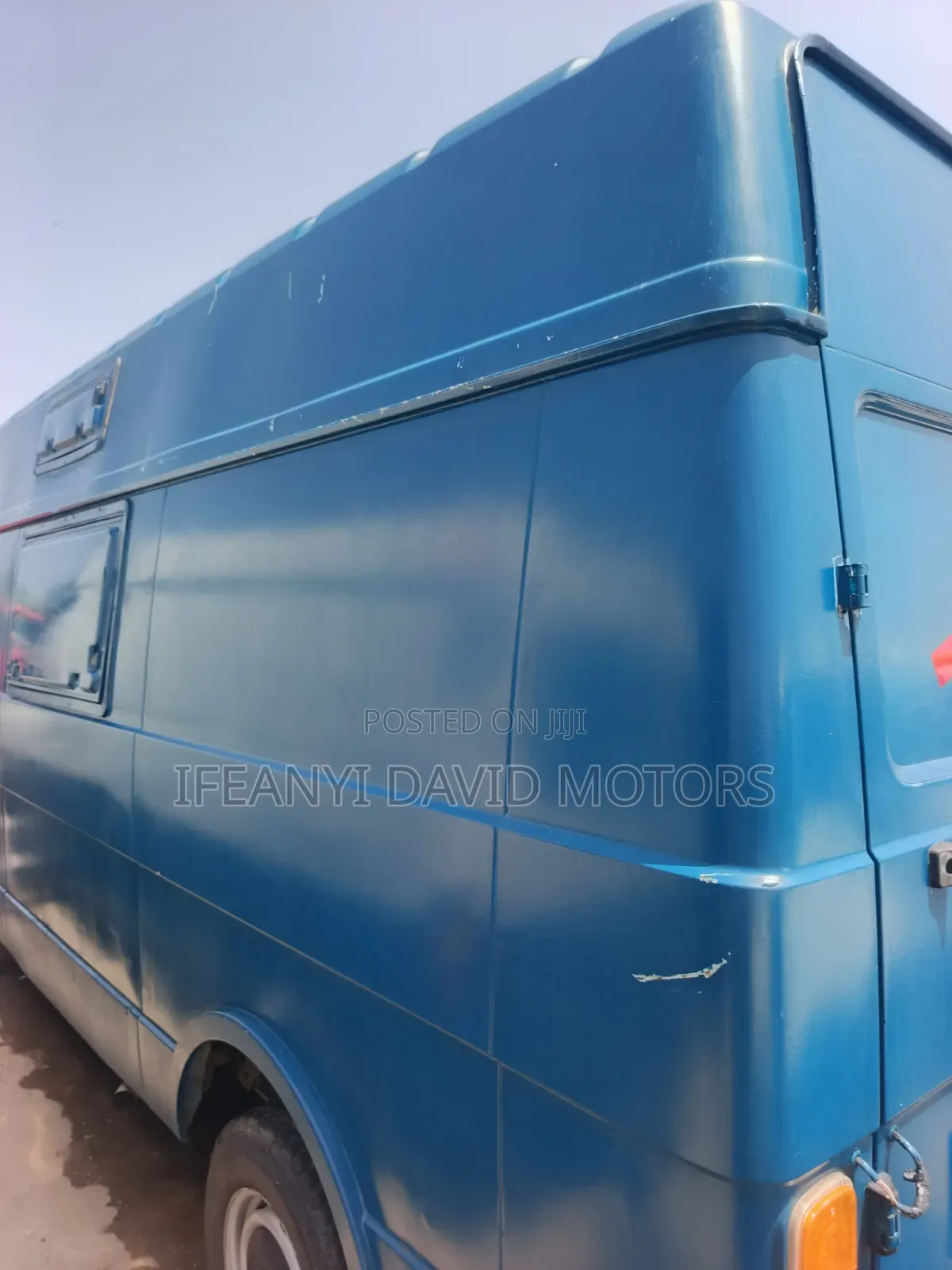 Volkswagen LT 2000 Blue