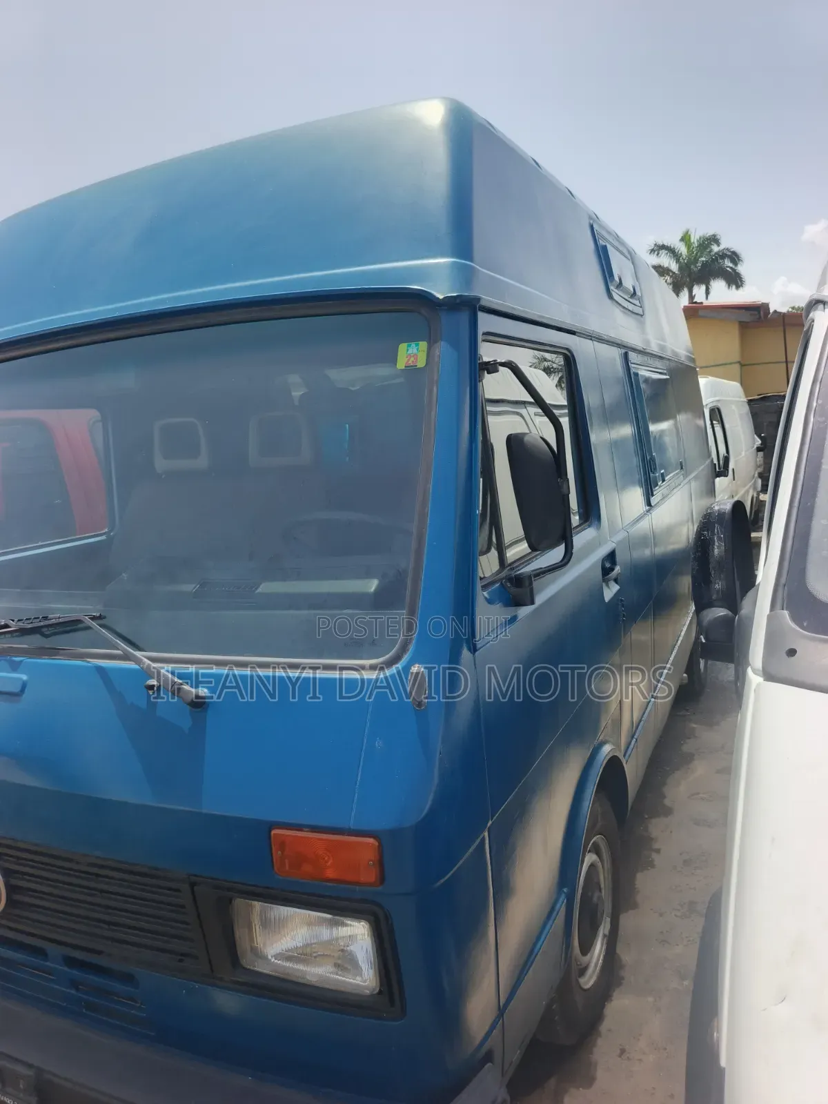 Volkswagen LT 2000 Blue