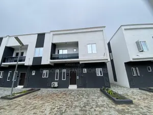 3bdrm Duplex in Ogombo for sale