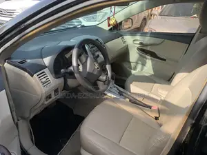 Toyota Corolla 2012 Black