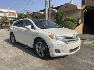 Toyota Venza XLE 4dr Wagon AWD (3.5L 6cyl 6A) 2015 White