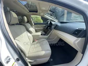 Toyota Venza XLE 4dr Wagon AWD (3.5L 6cyl 6A) 2015 White