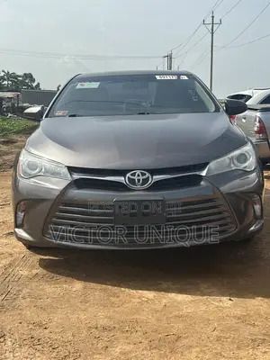 Toyota Camry LE 4dr Sedan (2.5L 4cyl 6A) 2015 Gray