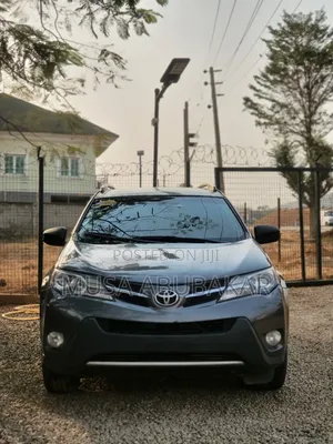 Toyota RAV4 Limited 4dr SUV (2.5L 4cyl 6A) 2015 Gray