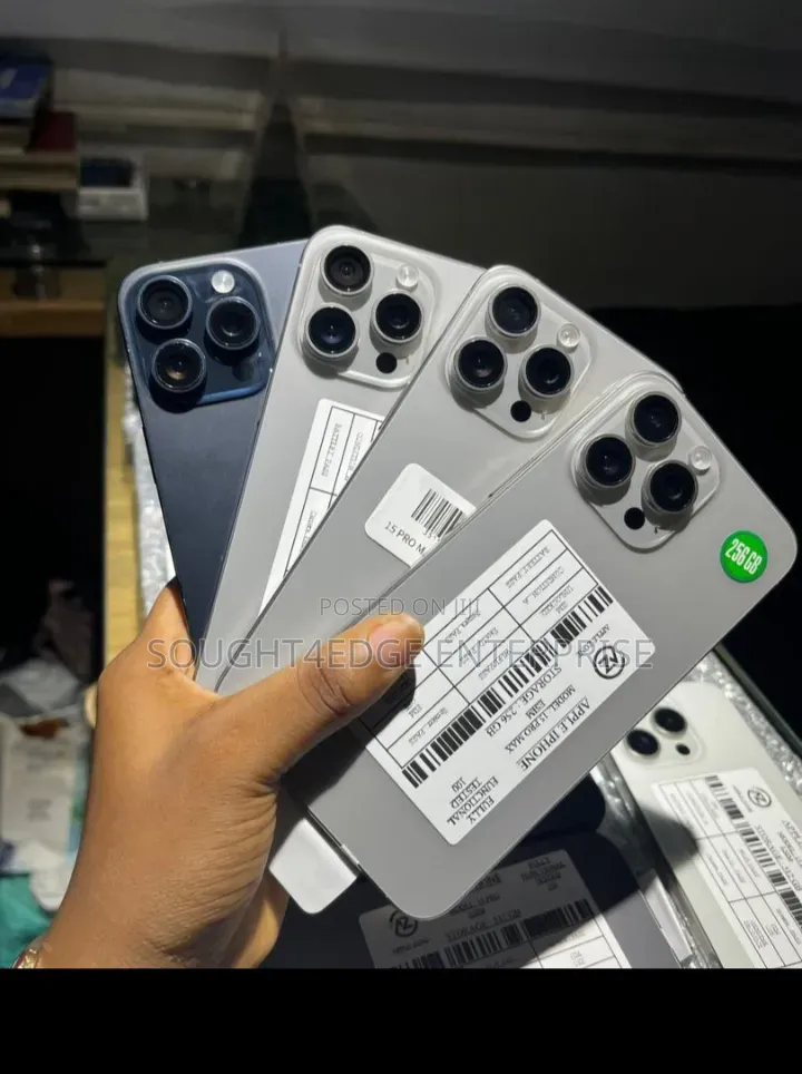 iPhone 15 P
