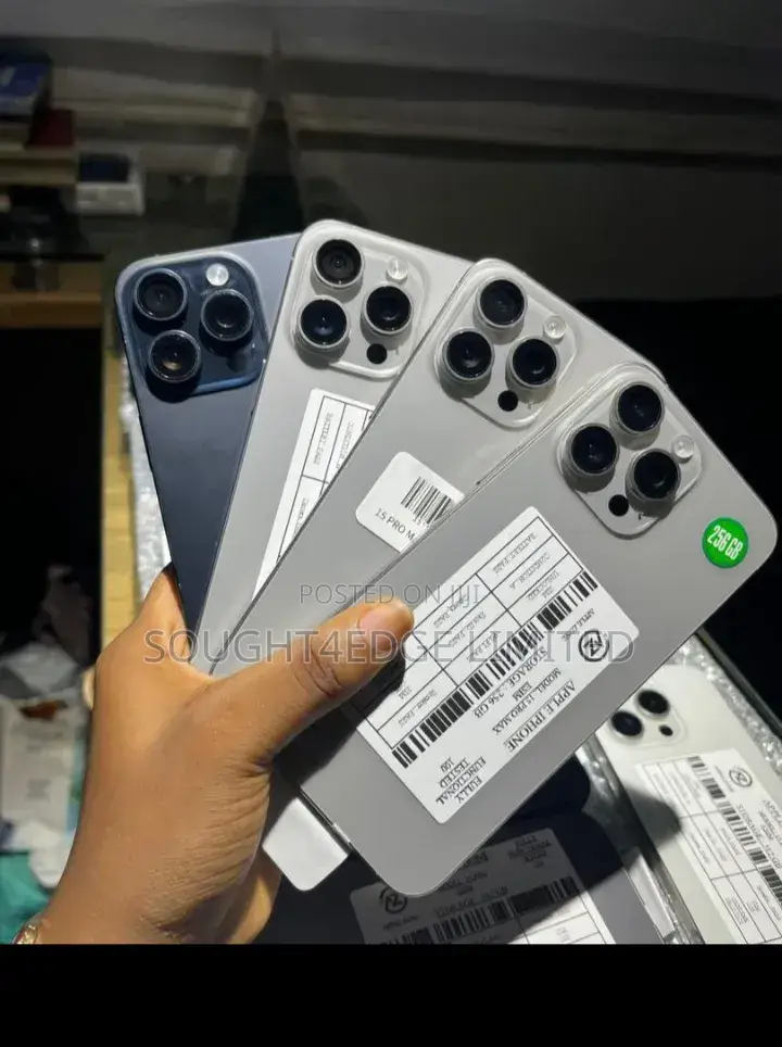 iPhone 15 P
