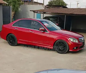 Mercedes-Benz C300 2009 Red