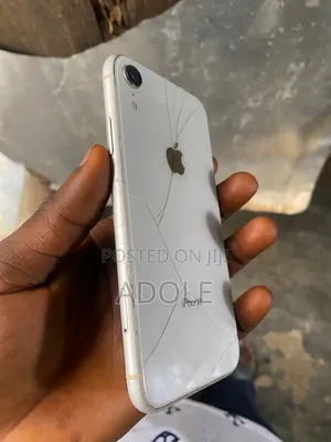 Apple iPhone XR 64 GB White