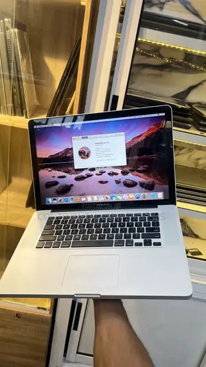 Laptop Apple MacBook Pro 2011 4GB Intel Core i5 HDD 250GB