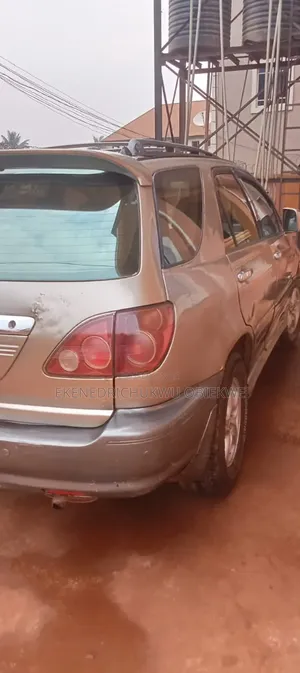 Lexus RX 2001 Gold