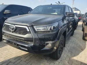 Toyota Hilux 2025 Black