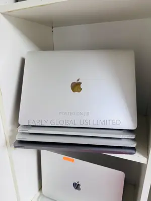 Laptop Apple MacBook Pro 2017 16GB Intel Core i7 SSD 256GB