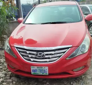 Hyundai Sonata 2012 Red