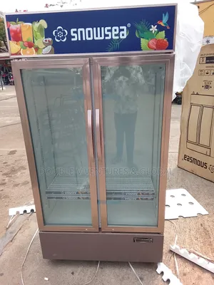 Showcase Fridge