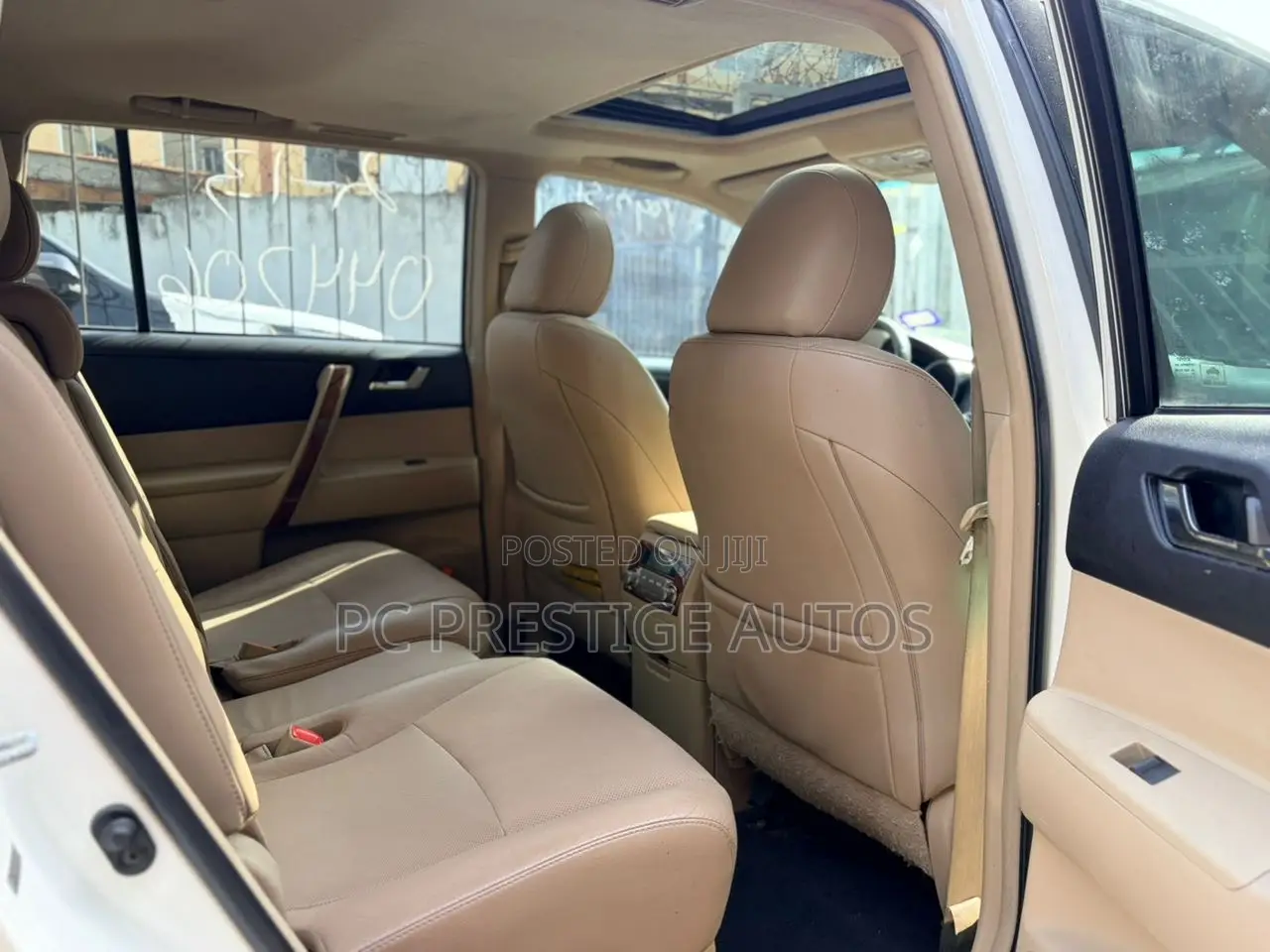 Toyota Highlander Limited 2011 White