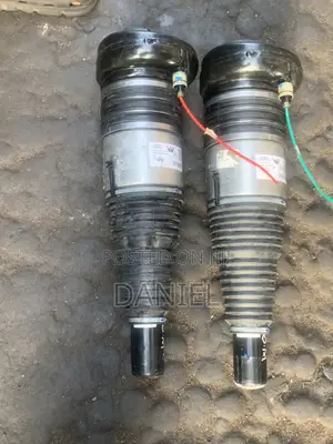 Audi Q5 2018 Back Shock