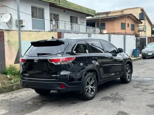 Toyota Highlander XLE V6 4x2 (3.5L 6cyl 6A) 2016 Black