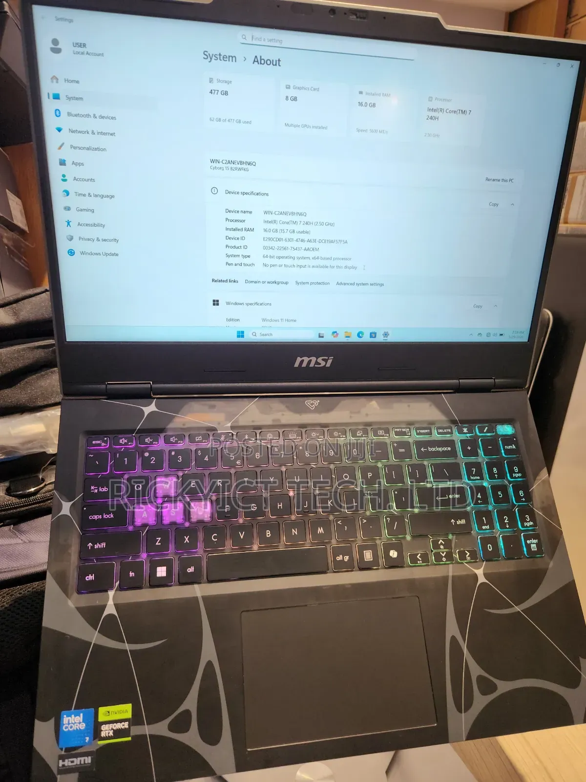 Laptop MSI Cyborg 15 16GB Intel Core Ultra 7 SSD 512GB