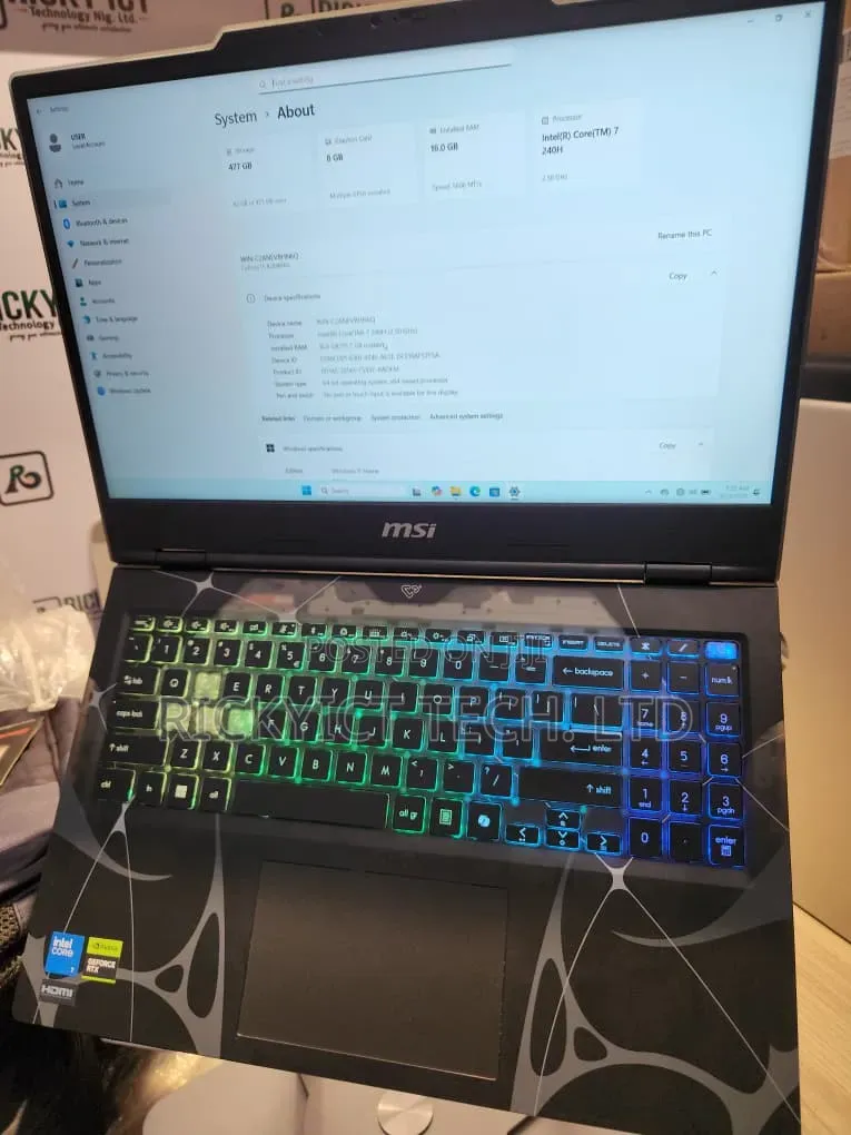 Laptop MSI Cyborg 15 16GB Intel Core Ultra 7 SSD 512GB