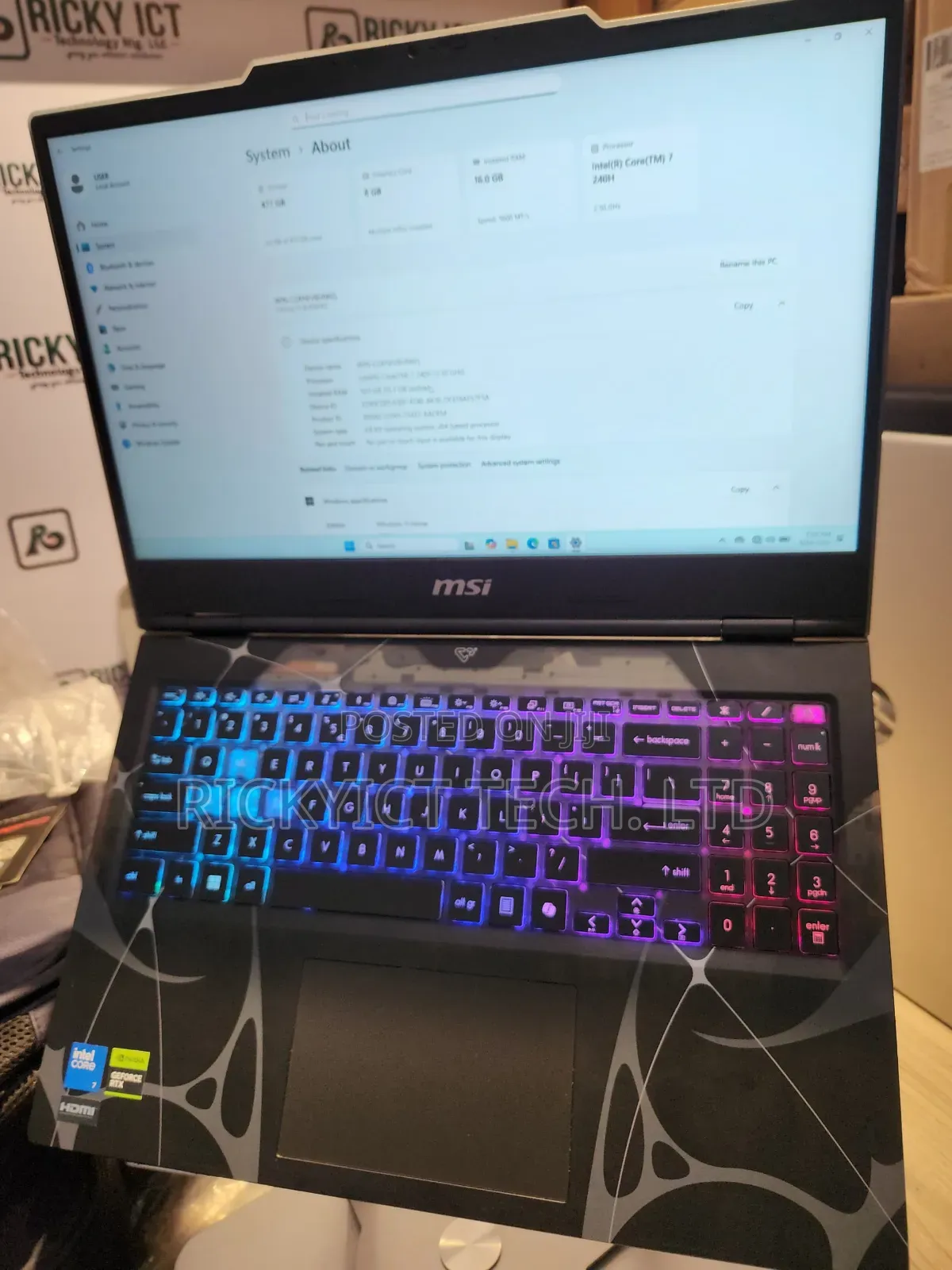 Laptop MSI Cyborg 15 16GB Intel Core Ultra 7 SSD 512GB
