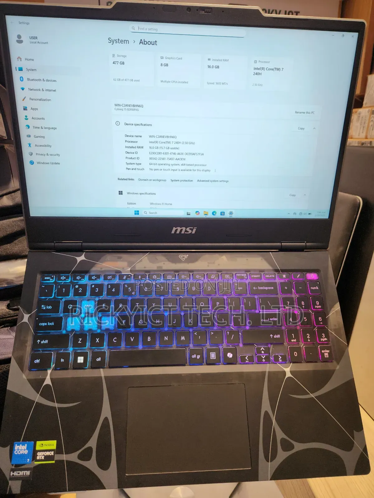 Laptop MSI Cyborg 15 16GB Intel Core Ultra 7 SSD 512GB