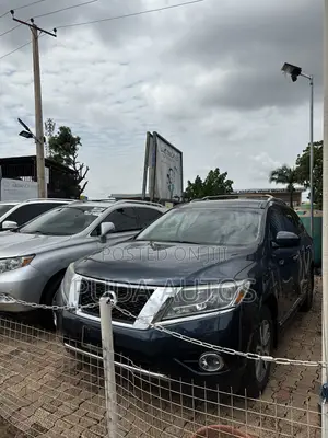 Nissan Pathfinder SL 4dr 4x4 (3.5L 6cyl) 2017 Blue
