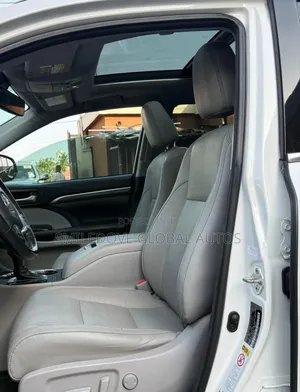Toyota Highlander Limited 4x2 V6 (3.5L 6cyl 8A) 2017 White