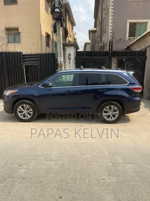 Toyota Highlander XLE 4dr SUV (3.5L 6cyl 6A) 2014 Blue