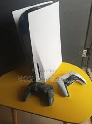 Ps5 With 2 Pads and Fc25 Game