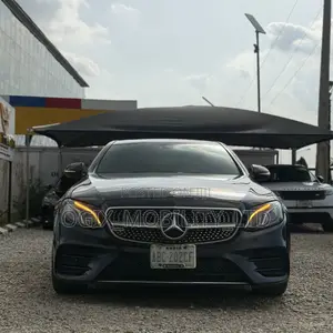 Mercedes-Benz E300 2016 Black